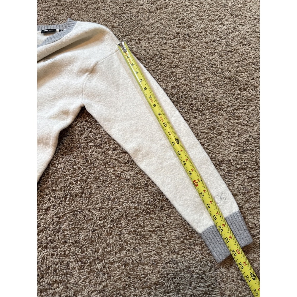 Uniqlo x KAWS Souffle Yarn Crewneck Sweater Size 13 Beige & Gray - Picture 6 of 8